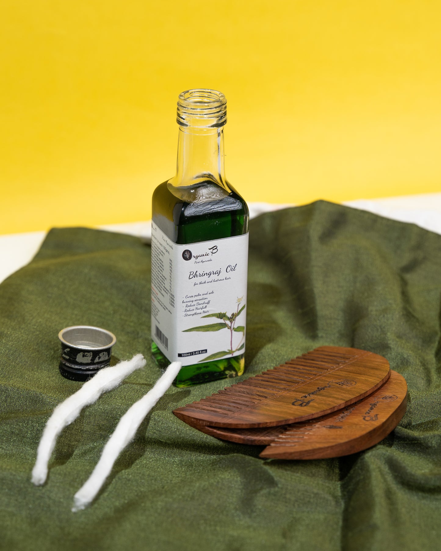 Bhringraj Oil & Wooden Applicator Combo