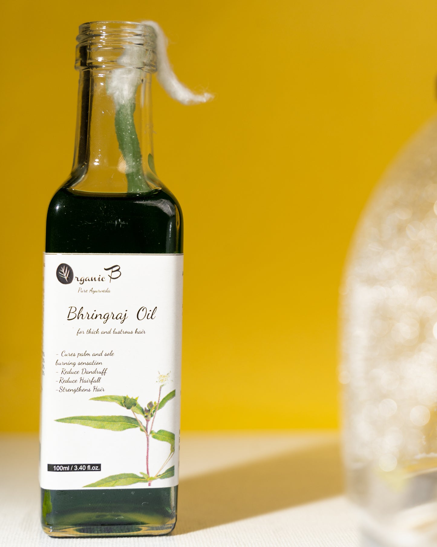 Bhringraj Oil & Wooden Applicator Combo