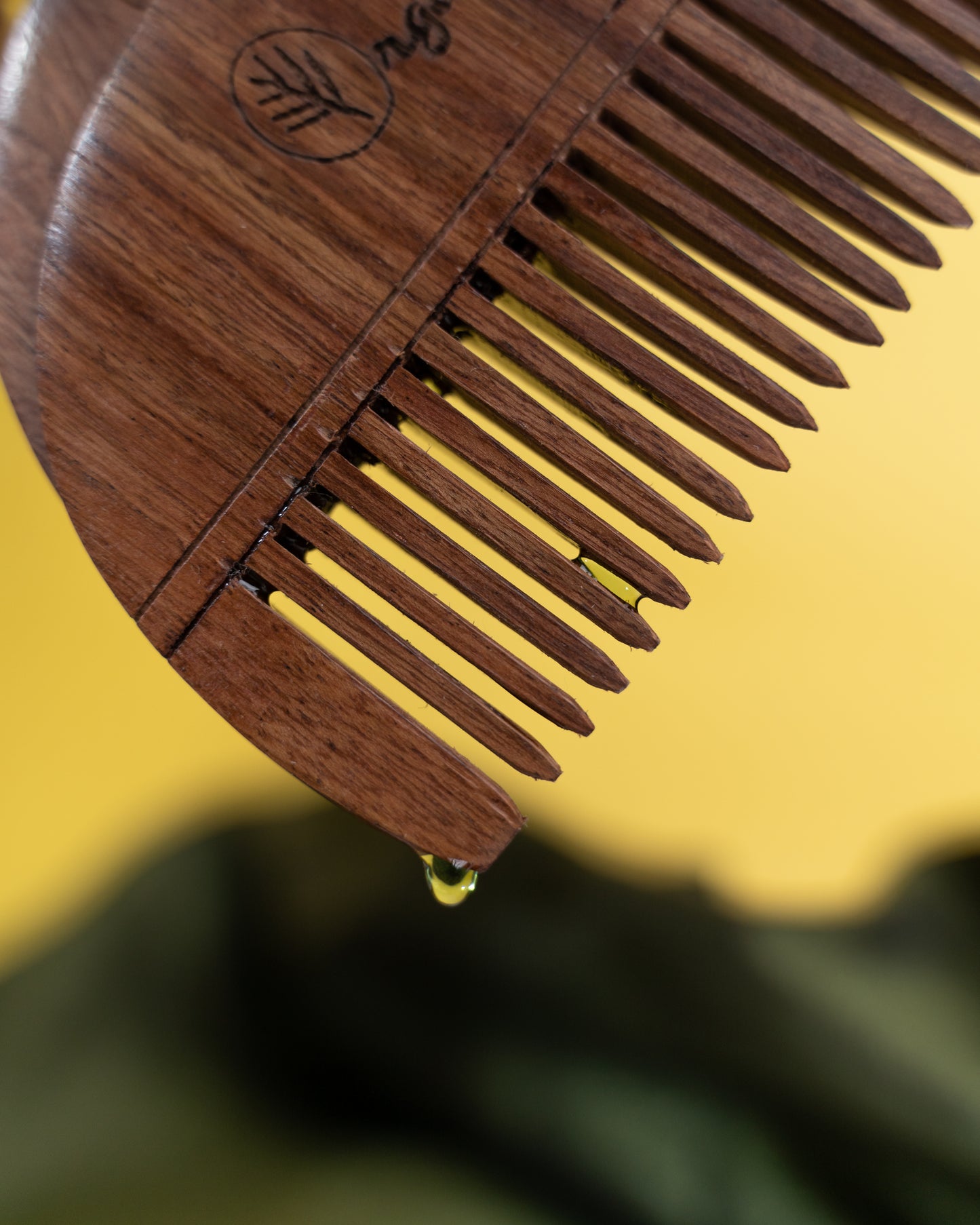 Sheesham Comb with Oil Holes (Wooden Oil Applicator)