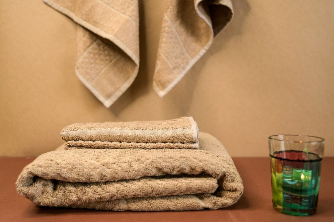Bamboo Fluffy Bath Set, 1 Bath 560 GSM, 1 Hand and 2 Face Towel Terry 480 GSM - Sweet Caramel