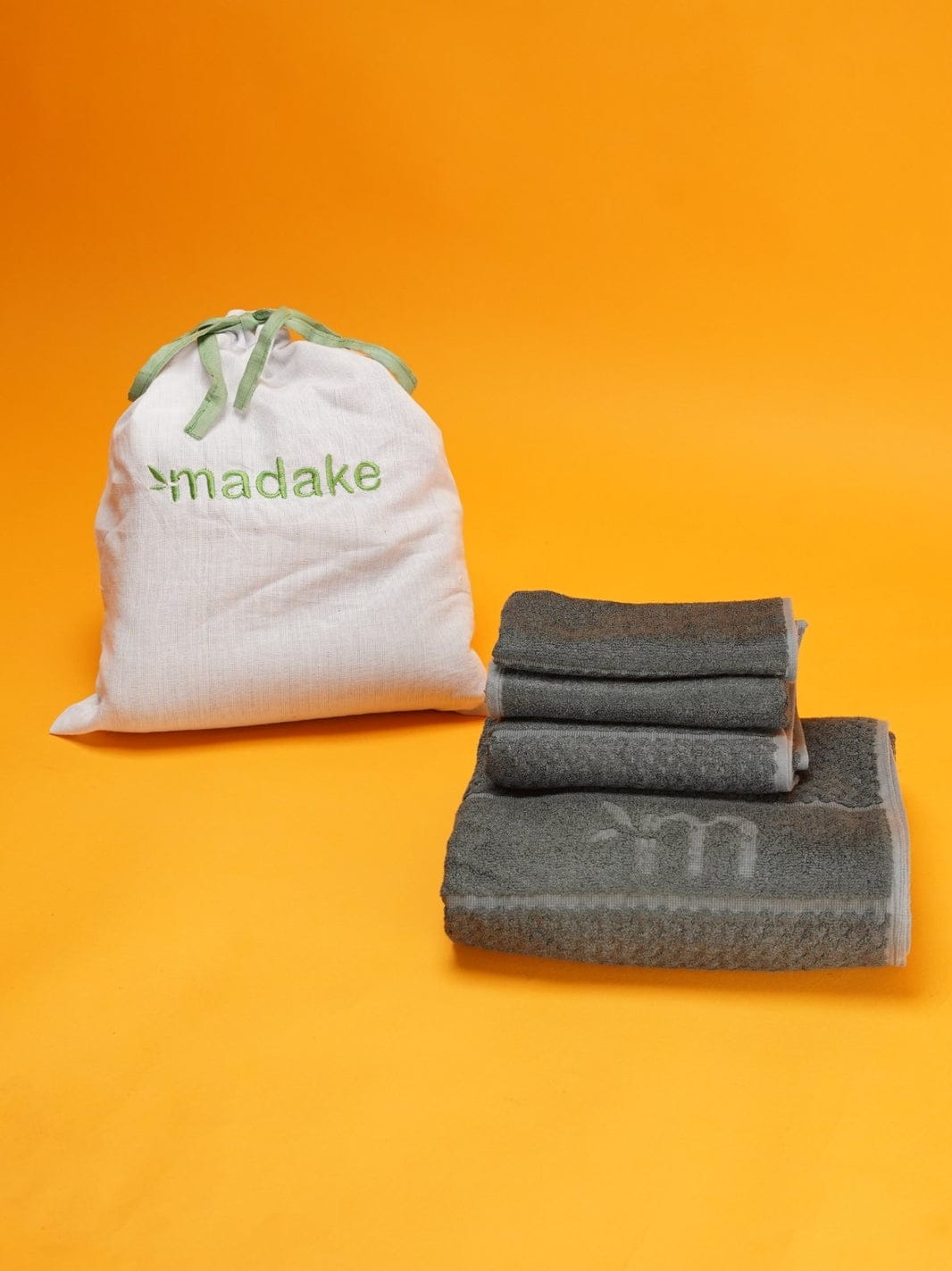 Bamboo Fluffy Bath Set, 1 Bath 560GSM, 1 Hand and 2 Face Towel Terry 480 GSM - Good Charcoal