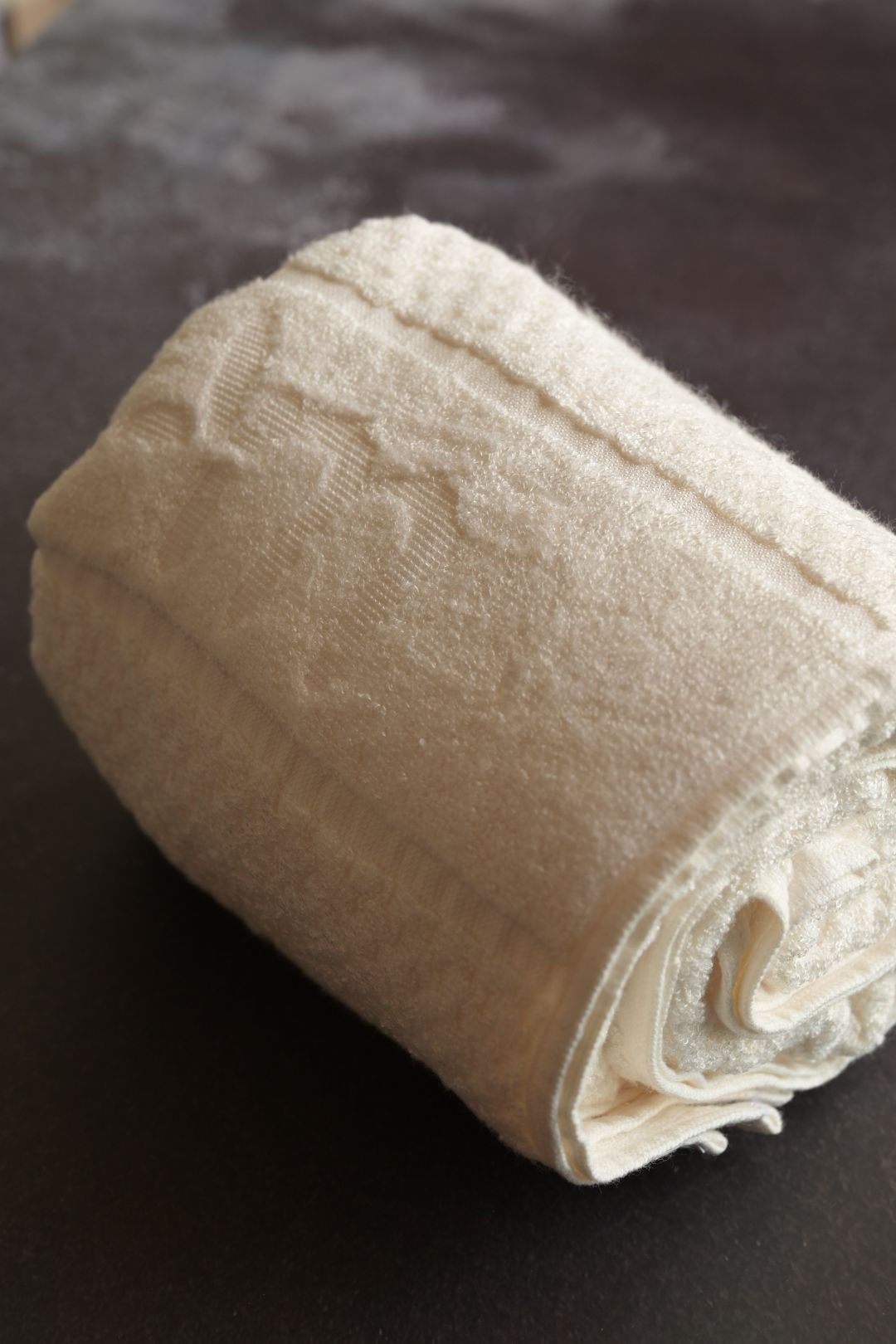 Bamboo Fluffy Bath Towel Terry 560 GSM - Almost White