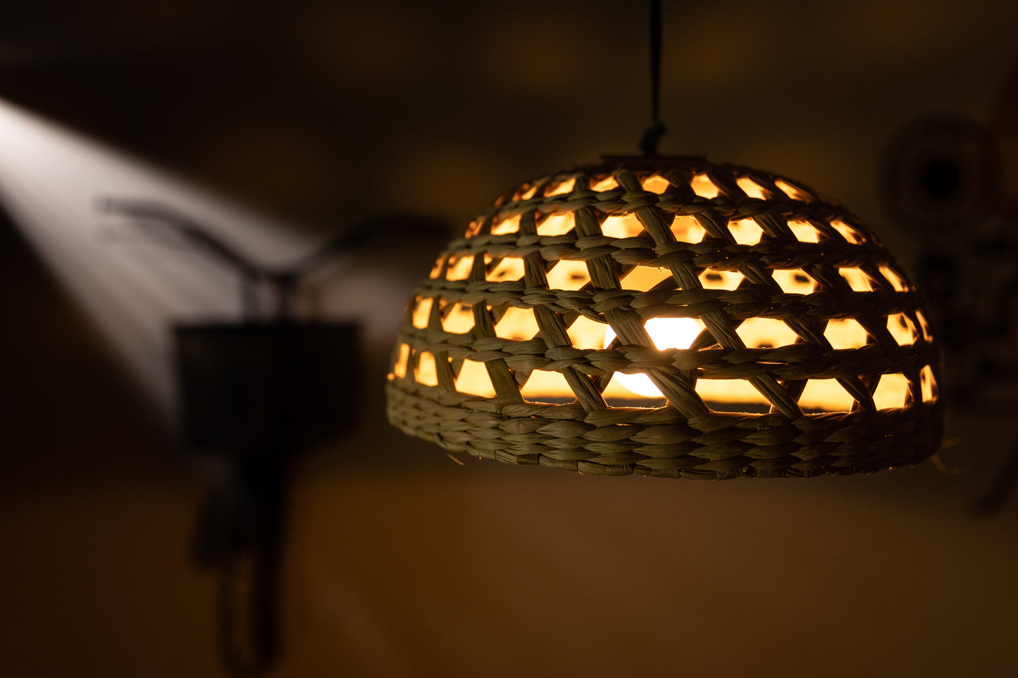 Kauna Dome Jaali weave Lamp