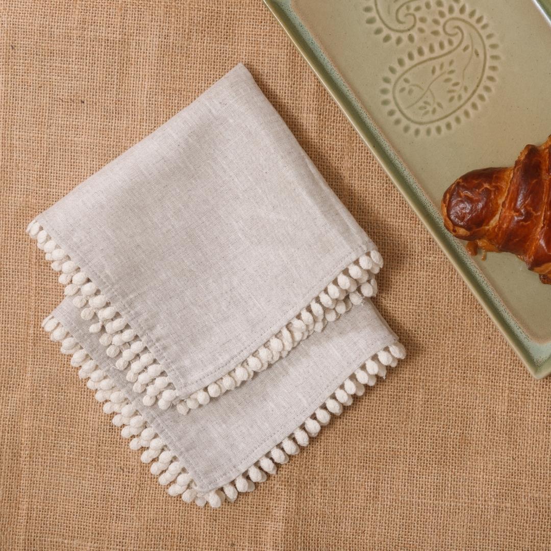 Achala - Napkin Set with Lace Detailing