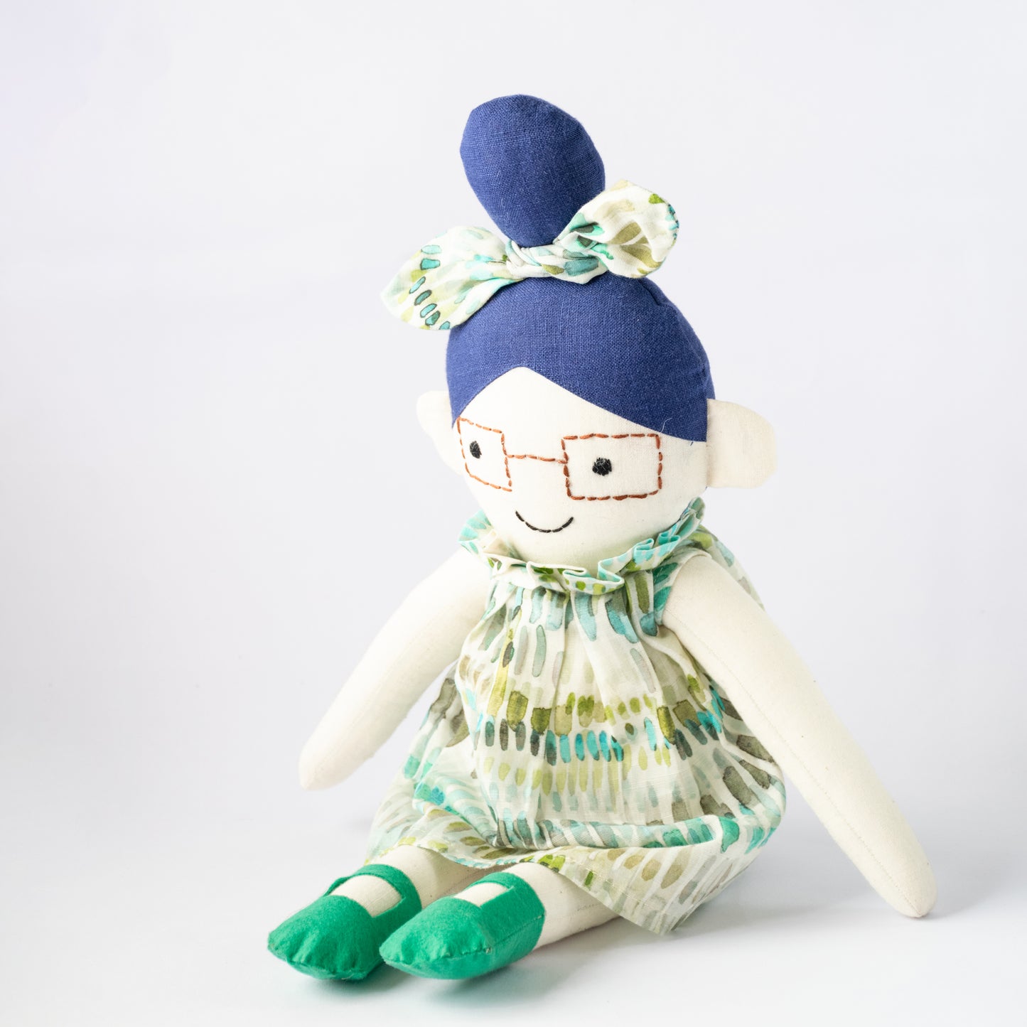 AMELIA - The Doll With Specs