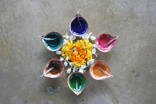 Teardrop Solid Colour Plain Diyas : Set of 6