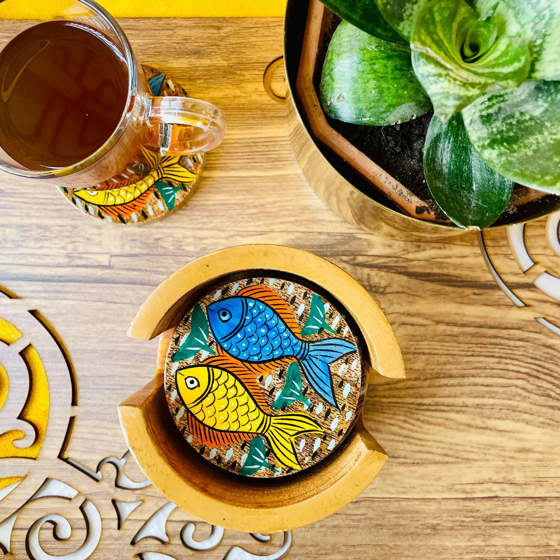 Neer Round Wooden Coaster with Holder | Set of 6