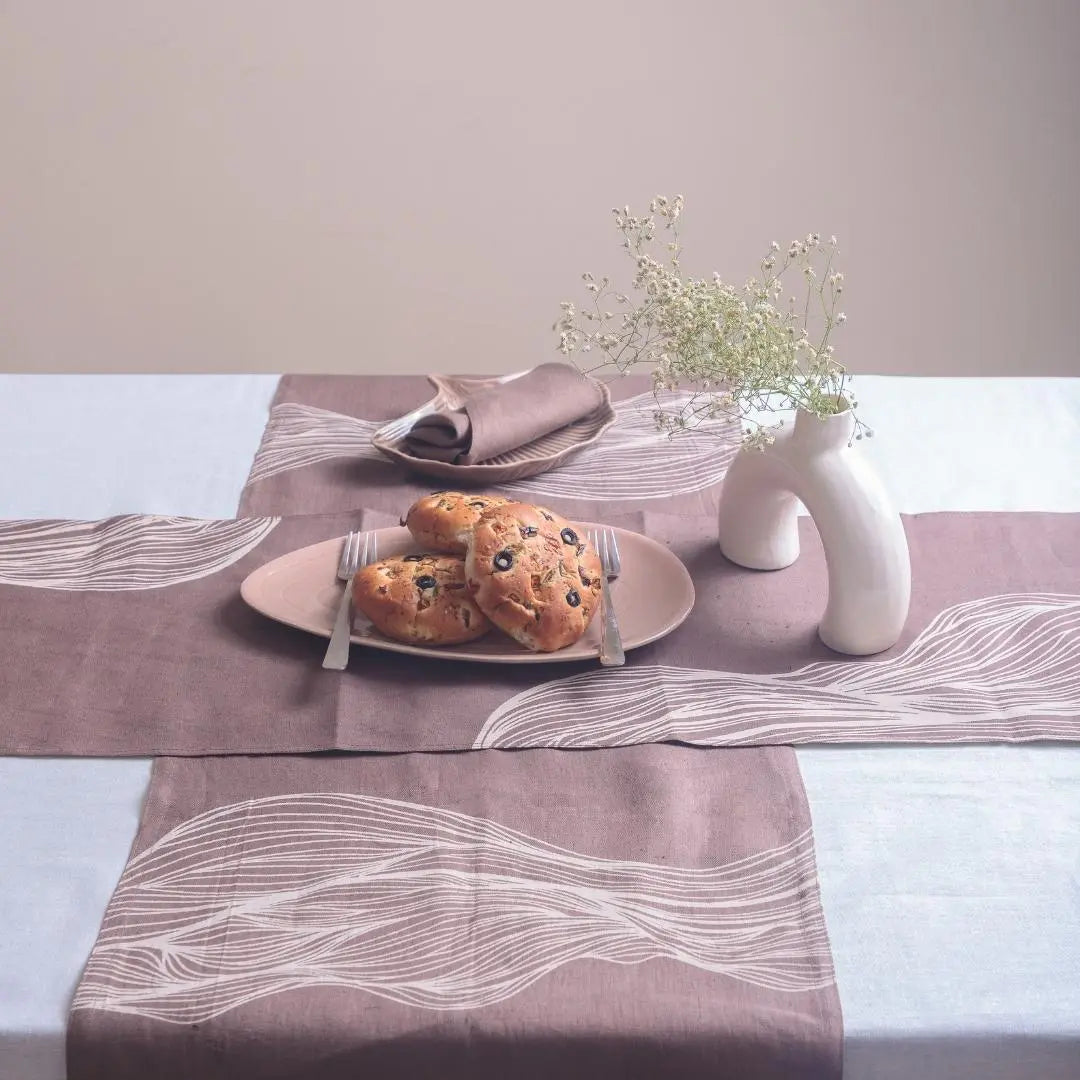 Eni Table Runner