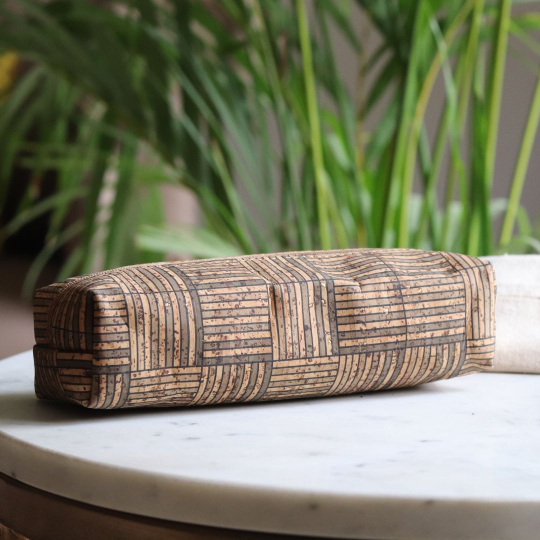 Checkers: Natural Cork Utility Pouch